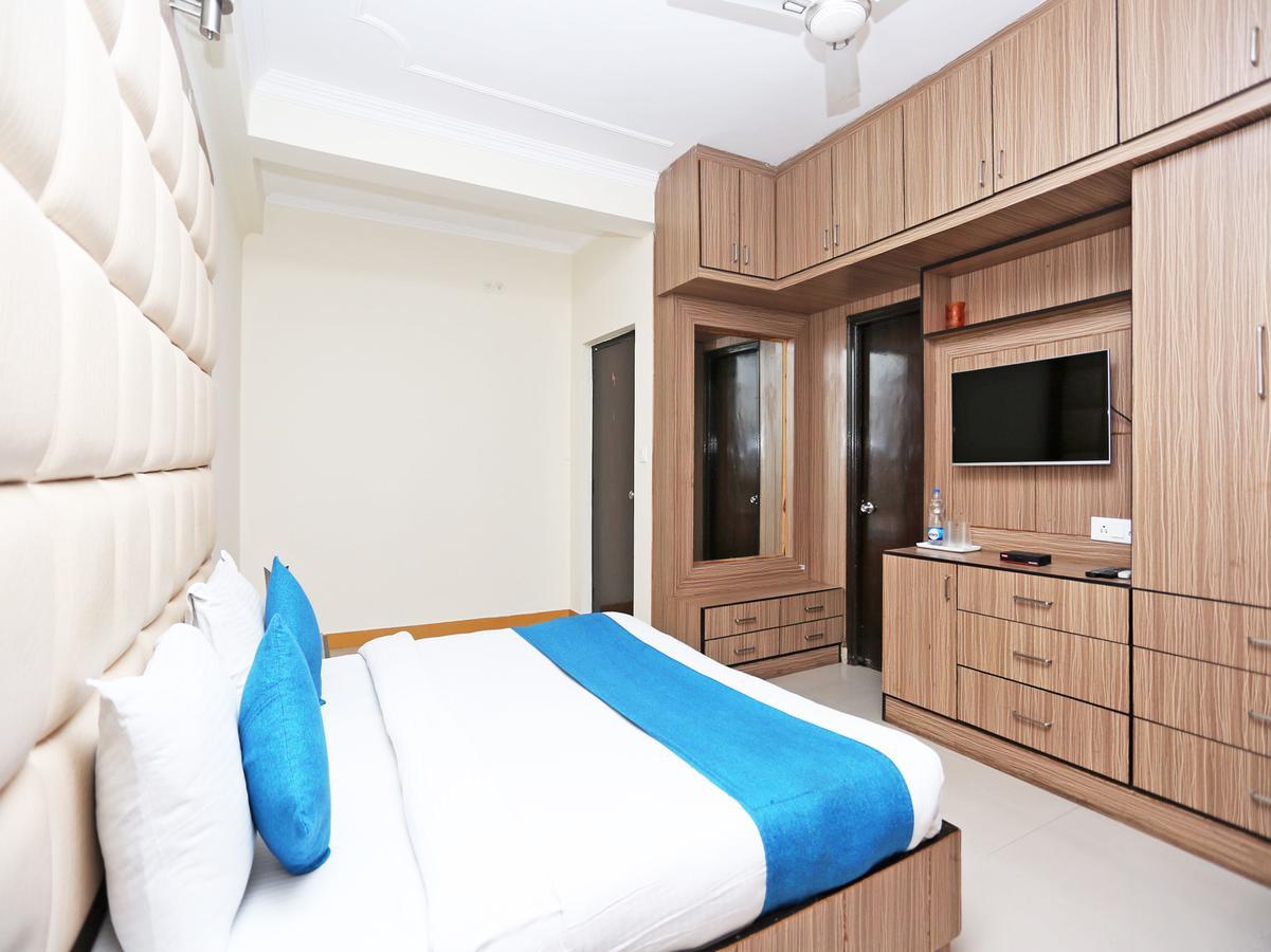 Oyo 10425 Queens Pearl Inn Дехрадун Экстерьер фото