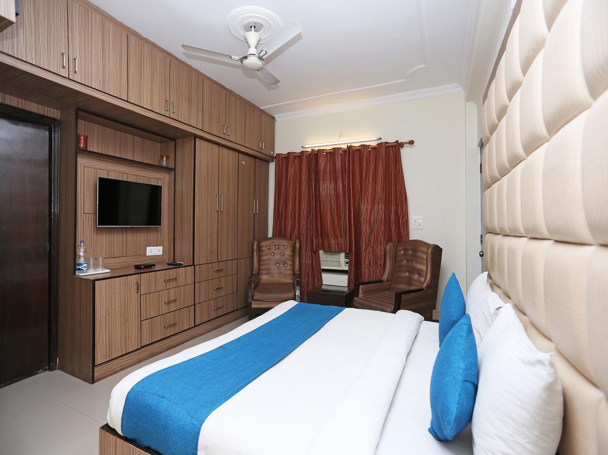 Oyo 10425 Queens Pearl Inn Дехрадун Экстерьер фото